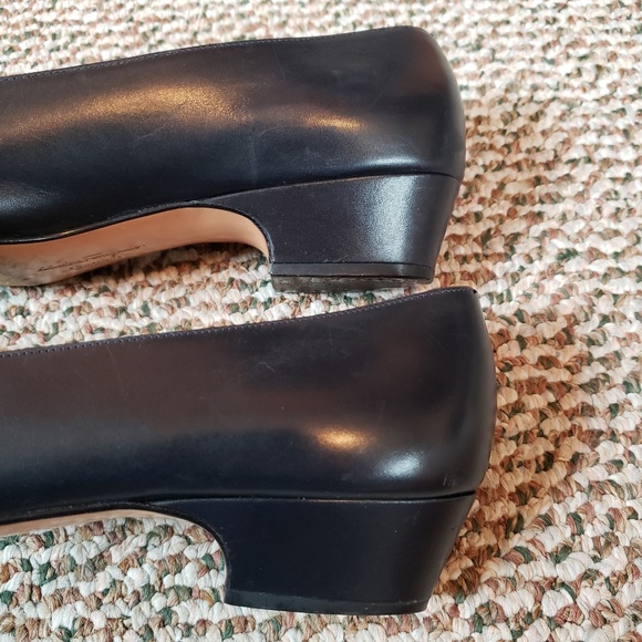 Salvatore Ferragamo Lara Low Heeled Pump - Picture 6 of 8